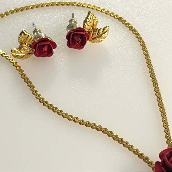 Vintage June Birth Flower Necklace and Earrings Set Gold Tone Red Rose Enamel - Picture 6 of 16